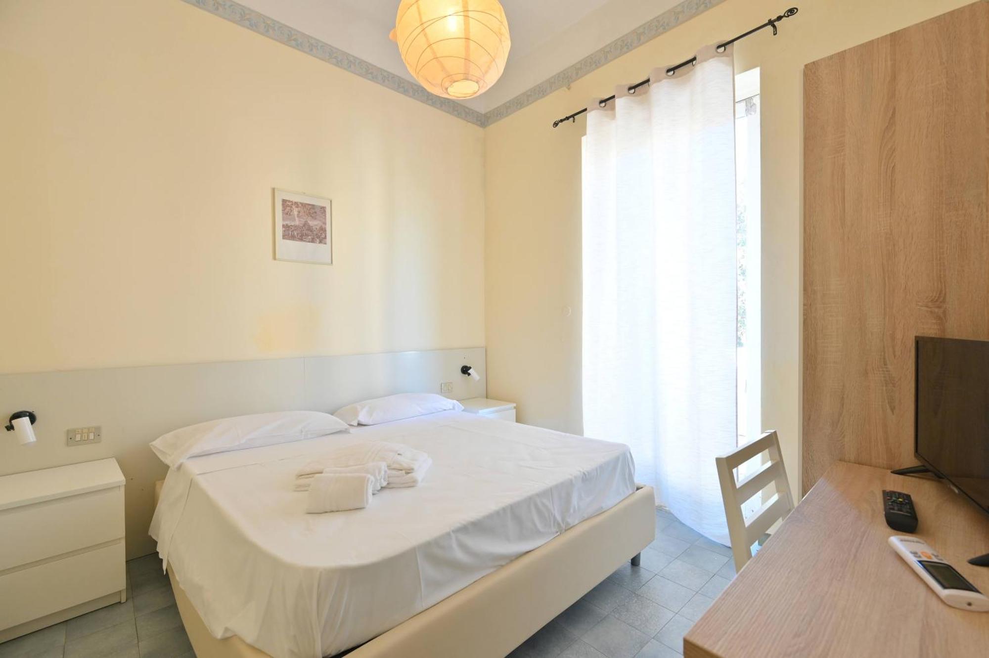 Villa Diana - Beach & Rooms 이스키아 외부 사진