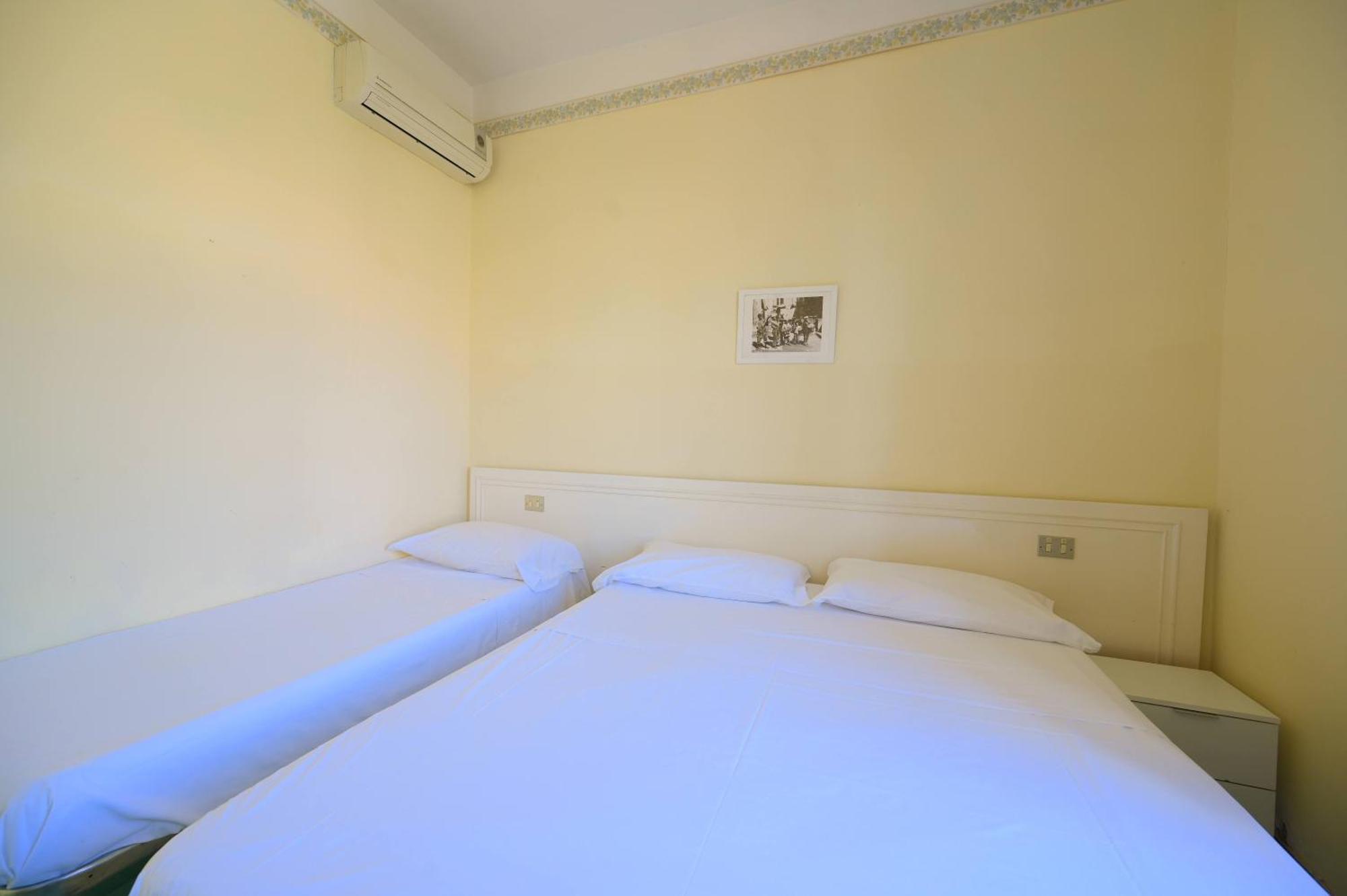 Villa Diana - Beach & Rooms 이스키아 외부 사진