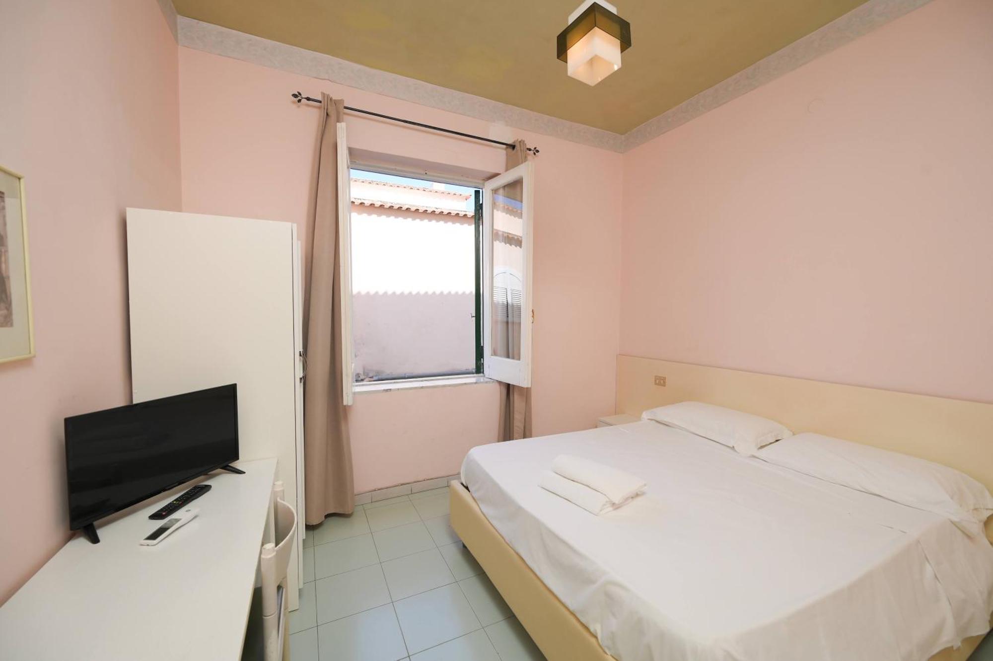 Villa Diana - Beach & Rooms 이스키아 외부 사진