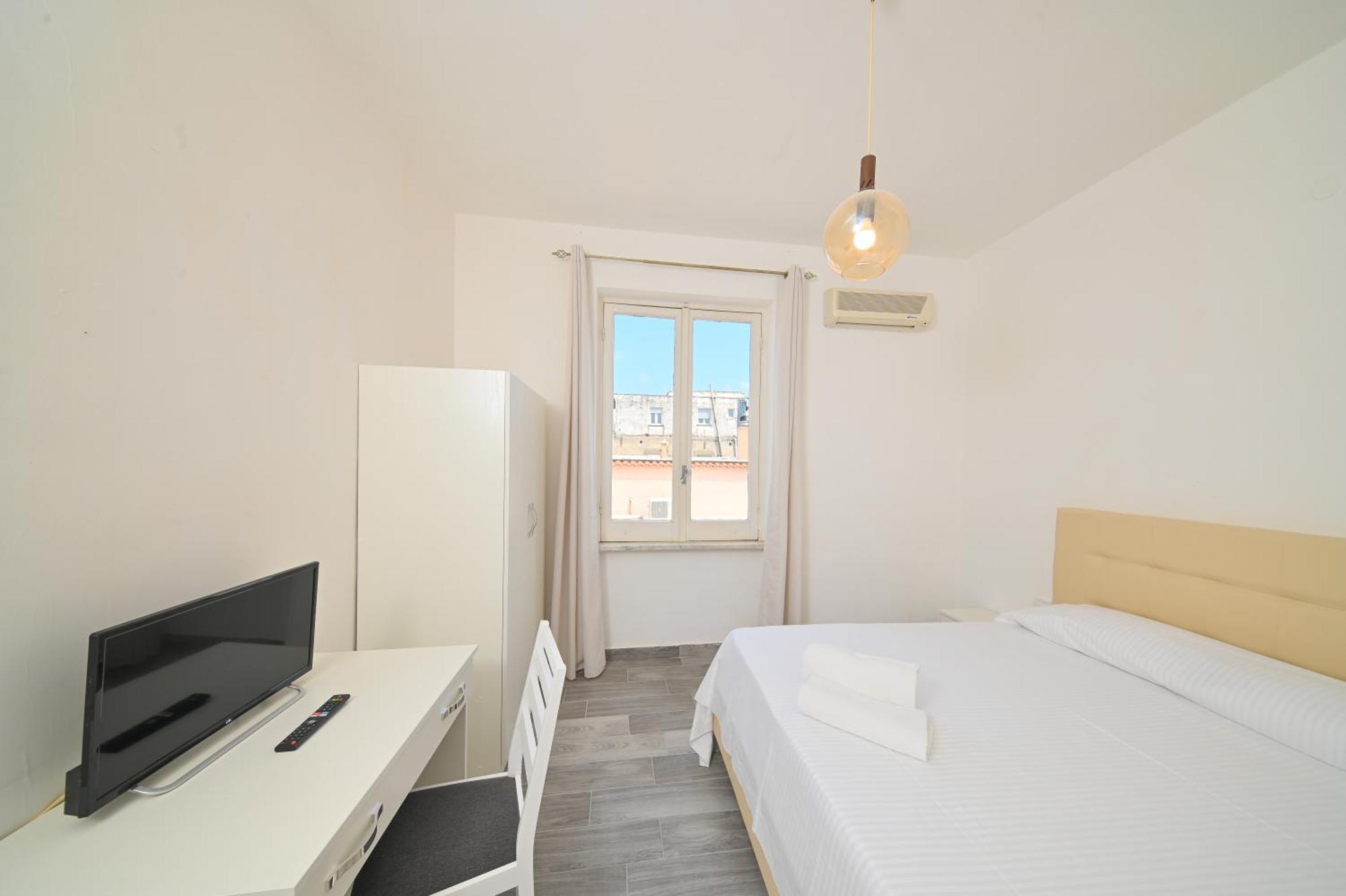 Villa Diana - Beach & Rooms 이스키아 외부 사진