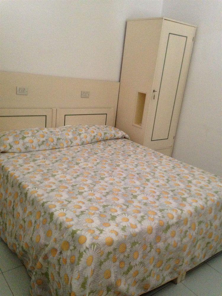 Villa Diana - Beach & Rooms 이스키아 외부 사진